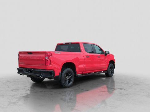 Used 2021 Chevrolet Silverado 1500 Custom Trail Boss AWD/4WD image 8