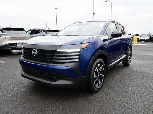 New 2026 Nissan Kicks SV image 4