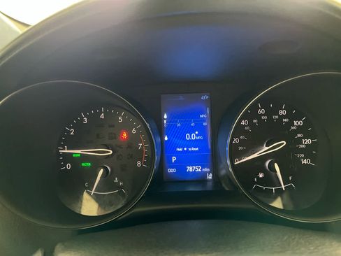 Used 2018 Toyota C-HR XLE image 20