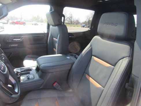 New 2026 GMC Sierra 1500 AT4 w/ AT4 Premium Package AWD/4WD image 14