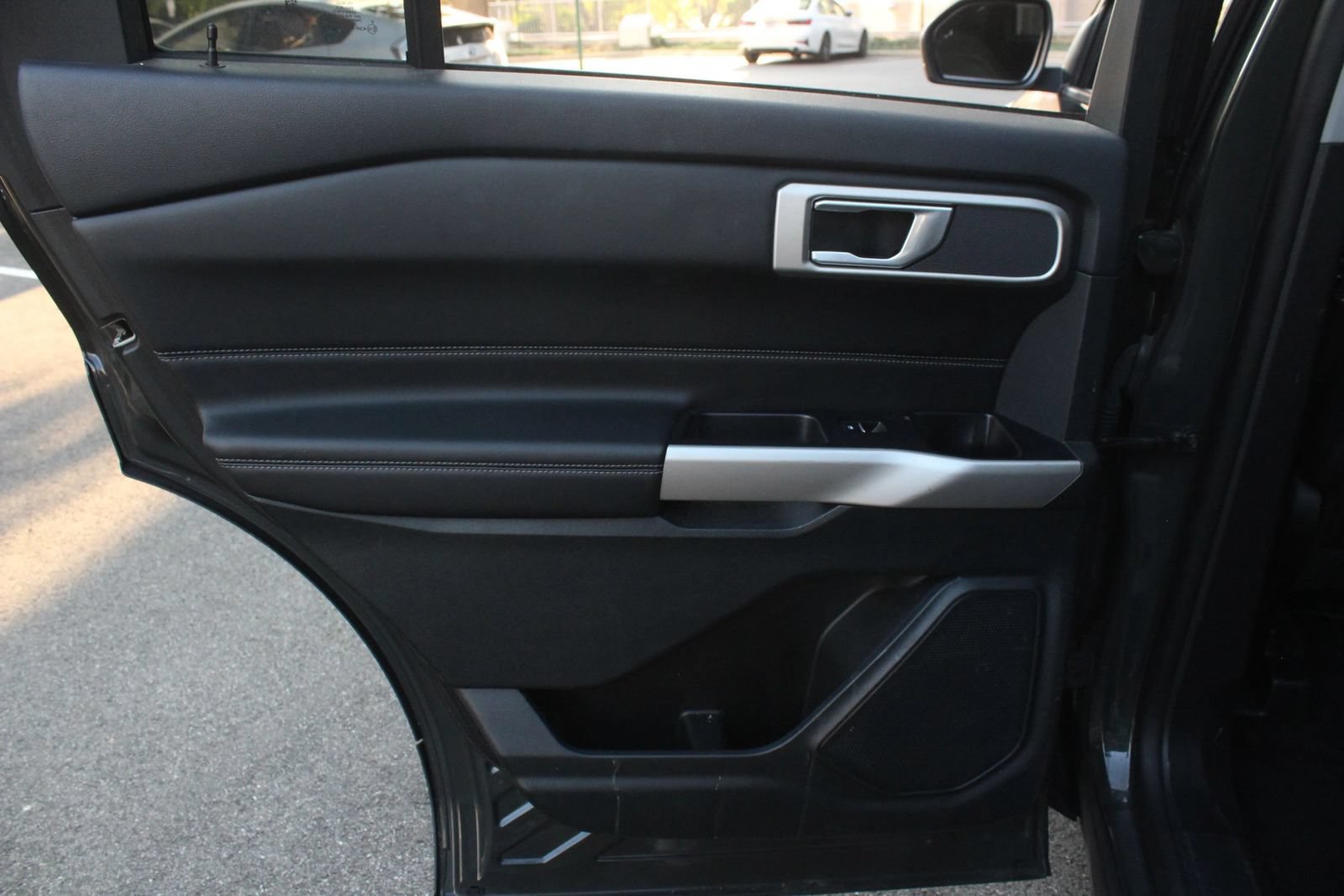 Used 2023 Ford Explorer XLT w/ Equipment Group 202A AWD/4WD image 22