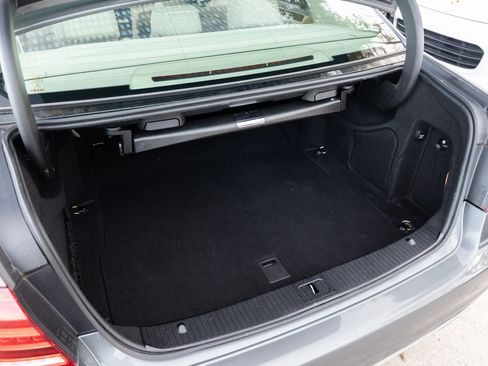 Used 2016 Mercedes-Benz E 350 Sedan image 38