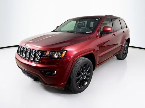Used 2021 Jeep Grand Cherokee Laredo X image 4