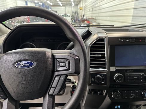 Used 2018 Ford F250 XLT w/ XLT Premium Package image 15