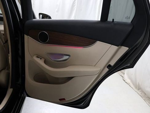 Certified 2022 Mercedes-Benz GLC 300 4MATIC image 33