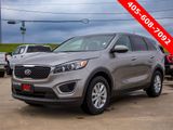 Used 2017 Kia Sorento L image 5