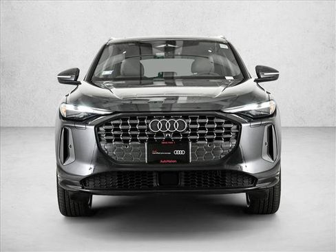 Certified 2025 Audi Q5 Premium w/ Convenience Package image 2