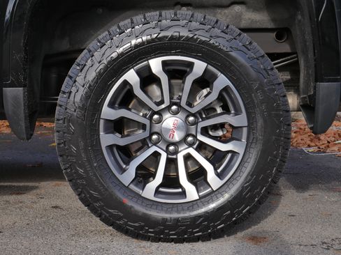 Used 2019 GMC Sierra 1500 AT4 w/ Off Road Performance Package image 20