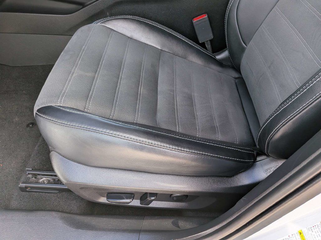 Used 2024 Mitsubishi Outlander SE AWD/4WD image 28