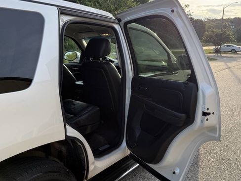 Used 2012 Cadillac Escalade 2WD image 16