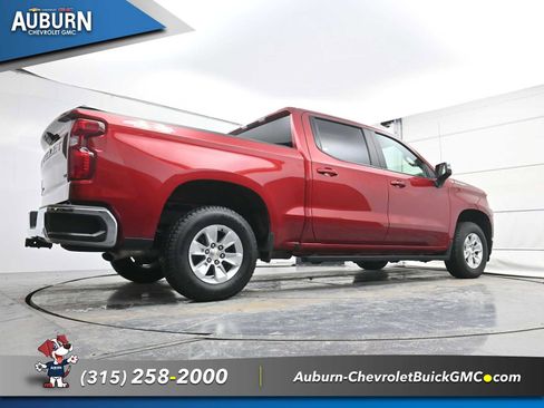 Used 2021 Chevrolet Silverado 1500 LT image 22