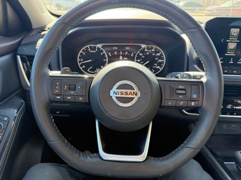 Used 2021 Nissan Rogue SL w/ Premium Package FWD image 17
