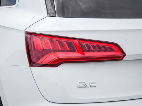 Used 2020 Audi Q5 2.0T Premium Plus w/ Premium Plus Package AWD/4WD image 10