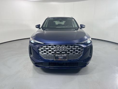 Used 2025 Audi Q5 Premium Plus w/ Premium Plus AWD/4WD image 4