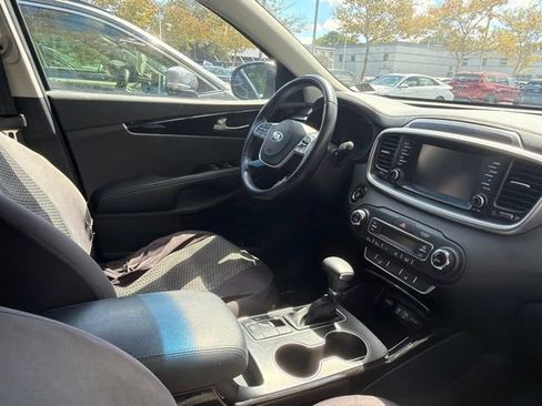 Used 2020 Kia Sorento EX AWD/4WD image 14