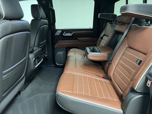 Used 2025 GMC Sierra 3500 Denali Ultimate image 46