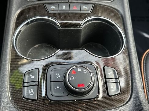 Used 2022 GMC Acadia AT4 w/ Technology Package image 23