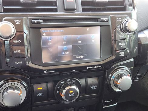 Used 2018 Toyota 4Runner TRD Off-Road AWD/4WD image 8