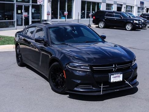 Used 2015 Dodge Charger SE w/ Sport Appearance Group RWD image 6
