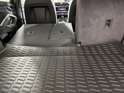 Used 2025 Audi Q3 2.0T Premium w/ Convenience Package image 14