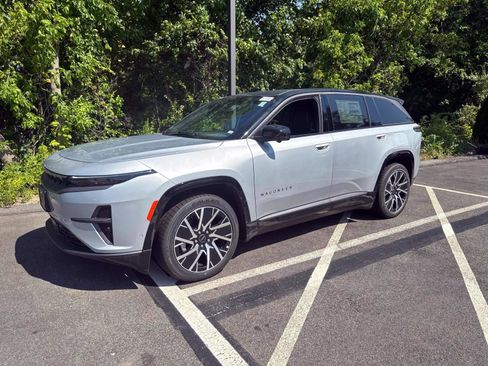 New 2025 Jeep Wagoneer S Limited image 4