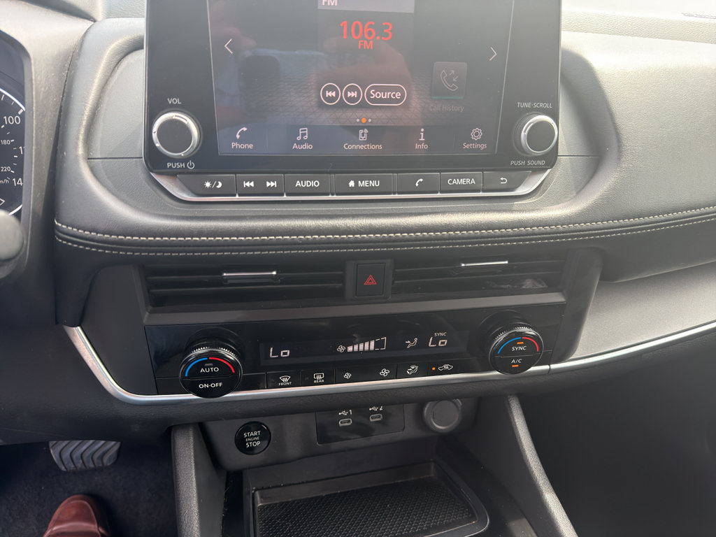 Used 2025 Nissan Rogue SV AWD/4WD image 17