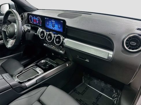 Certified 2026 Mercedes-Benz GLB 250 image 29