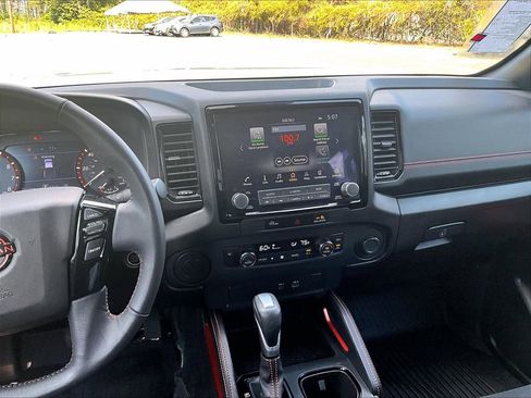 Used 2024 Nissan Frontier Pro-X image 16