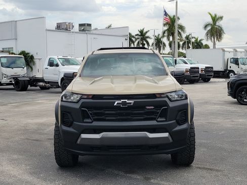 Used 2023 Chevrolet Colorado Trail Boss w/ Technology Package AWD/4WD image 8