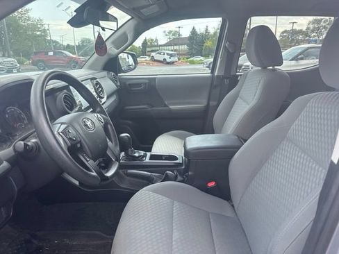 Used 2021 Toyota Tacoma SR AWD/4WD image 8