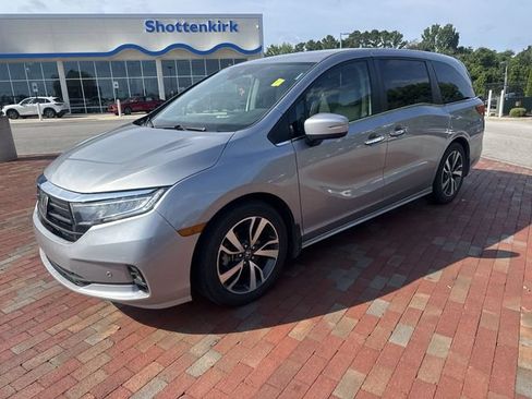 Used 2022 Honda Odyssey Touring image 4