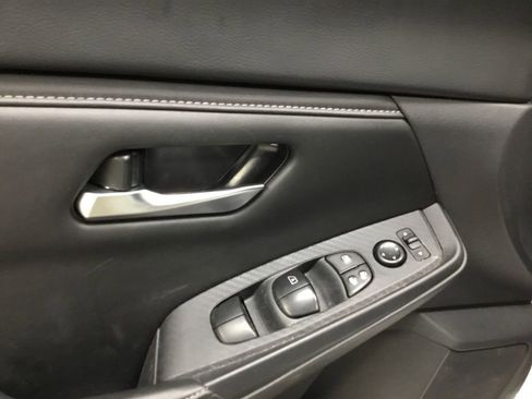 Used 2024 Nissan Sentra SV image 7