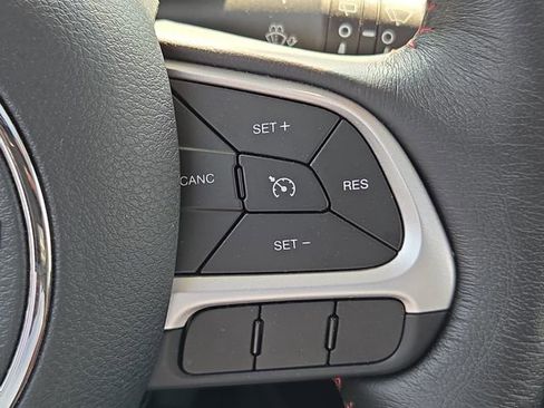 Used 2023 Jeep Renegade Latitude w/ Sun/Sound Group image 22