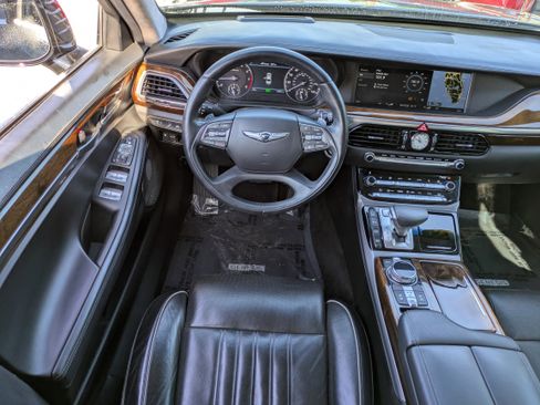 Used 2017 Genesis G90 3.3T Premium image 17