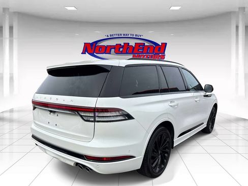 Used 2022 Lincoln Aviator Reserve w/ Equipment Group 201A AWD/4WD image 3