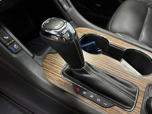 Used 2019 GMC Acadia Denali w/ Technology Package FWD image 25