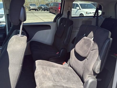 Used 2011 Dodge Grand Caravan Mainstreet w/ PWR Convenience Group FWD image 7