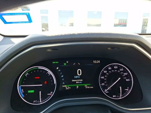 Used 2022 Toyota Avalon XLE image 19