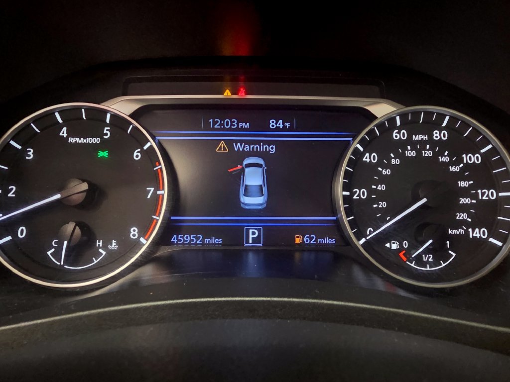 Used 2024 Nissan Altima 2.5 SV FWD image 15