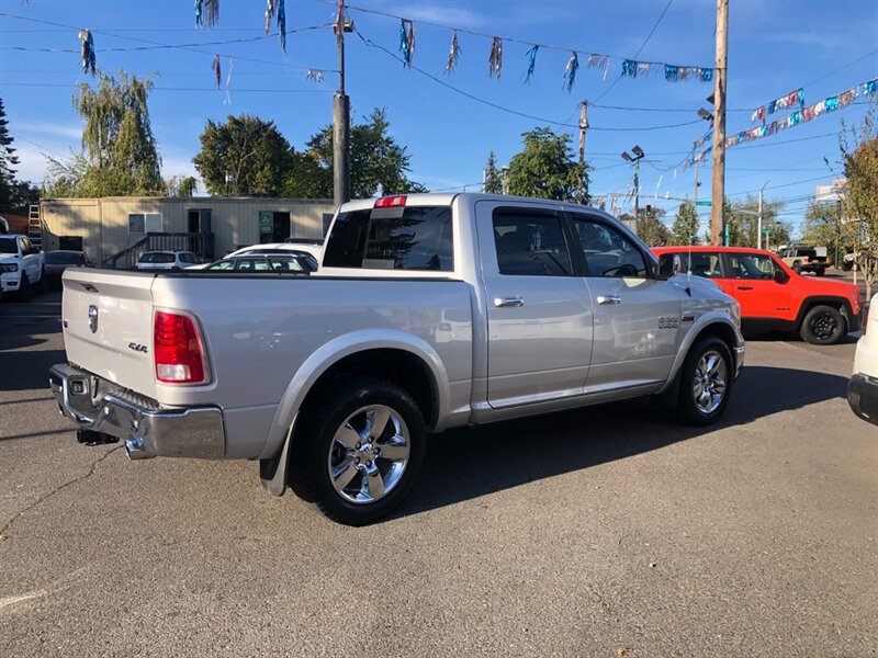 Used 2018 RAM 1500 Laramie w/ Cold Weather Group AWD/4WD image 3