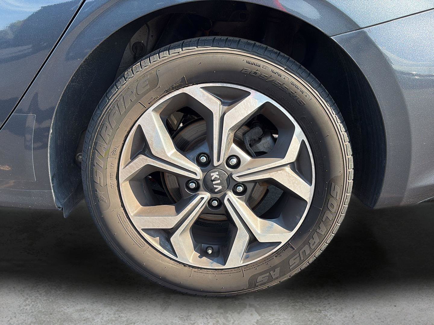 Used 2020 Kia Forte LXS FWD image 20