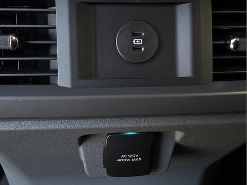 Used 2026 Ford F150 Lariat w/ Equipment Group 501A Mid image 9