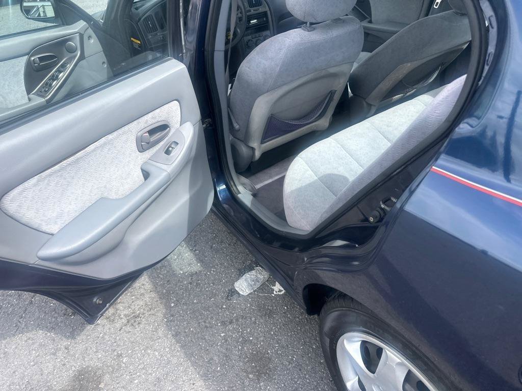 Used 2005 Hyundai Elantra GLS FWD image 19