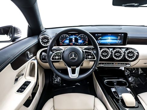 Used 2020 Mercedes-Benz CLA 250 image 6
