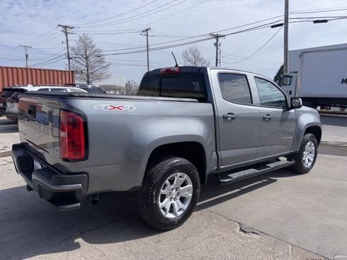 Used 2022 Chevrolet Colorado LT w/ LT Convenience Package image 7