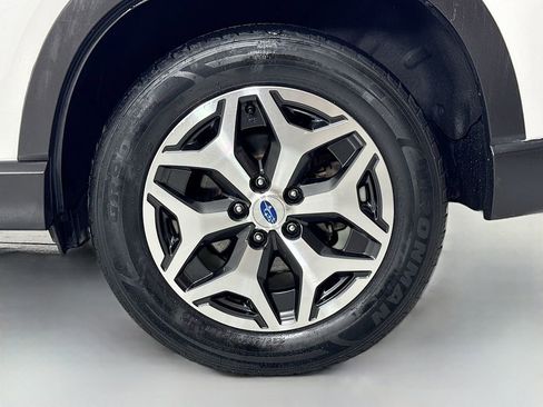 Used 2021 Subaru Forester Premium AWD/4WD image 10