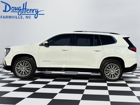 Used 2025 GMC Acadia Denali w/ Super Cruise Package image 2