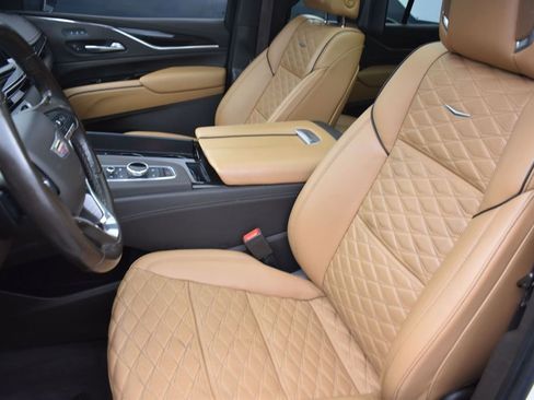 Used 2021 Cadillac Escalade Sport w/ Driver Assist Tech Package AWD/4WD image 13
