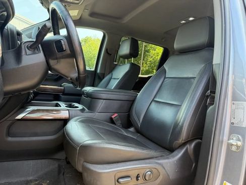 Used 2019 Chevrolet Silverado 1500 LT Trail Boss AWD/4WD image 11