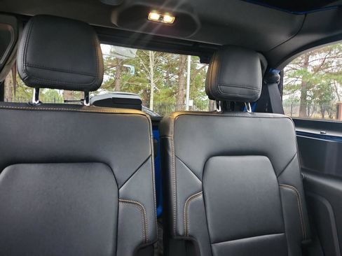 Used 2023 Ford Bronco Badlands image 10